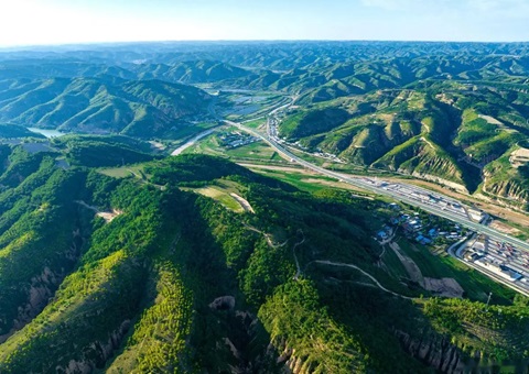 陕西：科学修复治理 让土地资源“重生”